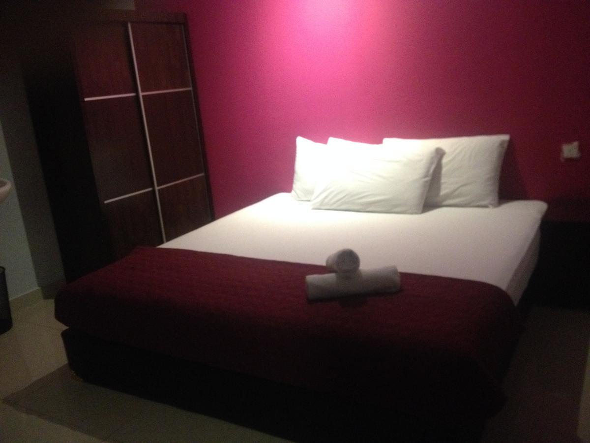 Hotel Elwarda Klcity Куала Лумпур Екстериор снимка